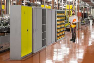 Meble metalowe do przemysłu i warsztatu